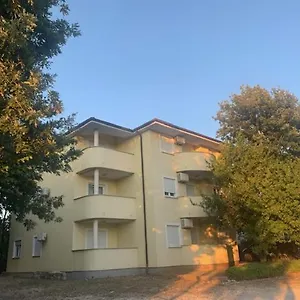 https://neea-apartments-medulin.in-istria.net